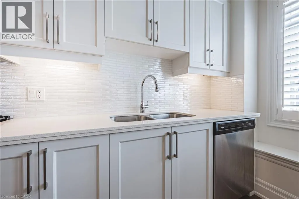 111 WILSON Street E Unit# 6, #6