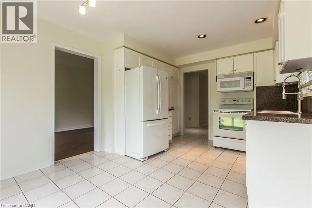 125 HOPEWELL Road