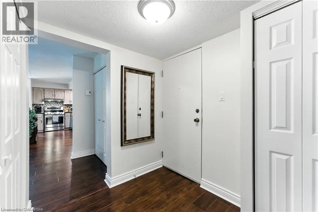384 ERB Street W Unit# 404, #404
