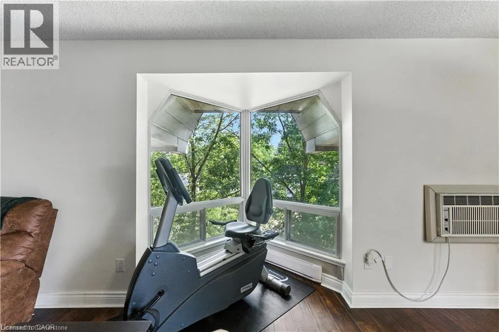 384 ERB Street W Unit# 404, #404