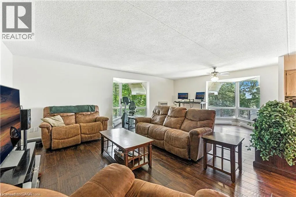 384 ERB Street W Unit# 404, #404