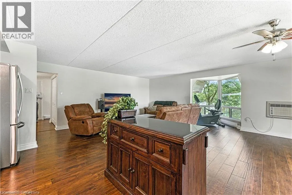 384 ERB Street W Unit# 404, #404