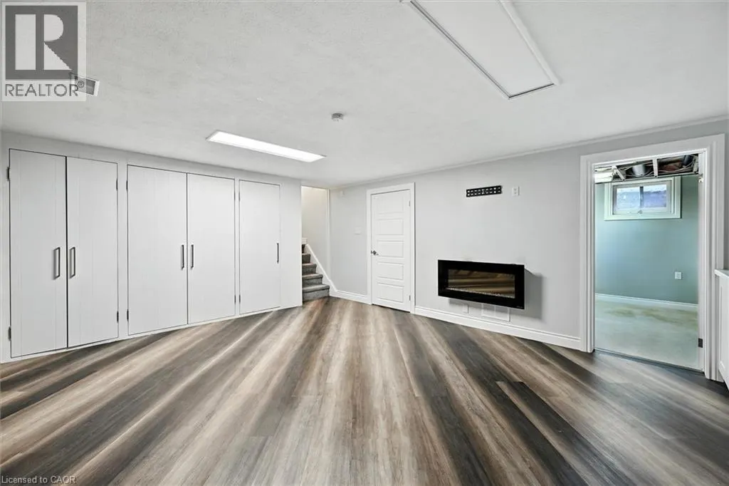 1059 MARLEY Crescent