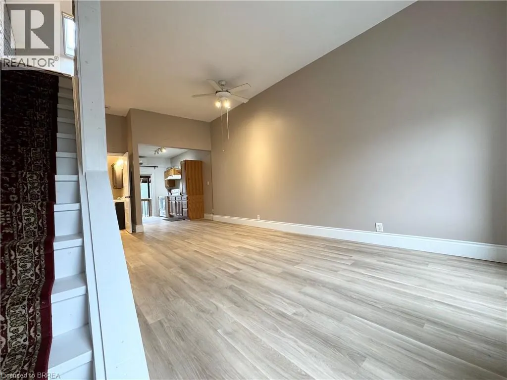 13 GRAND RIVER Street N Unit# 2, #2
