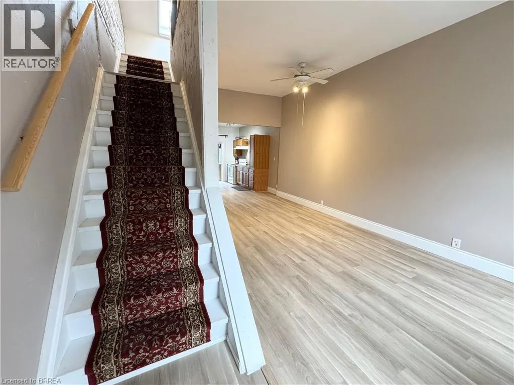 13 GRAND RIVER Street N Unit# 2, #2
