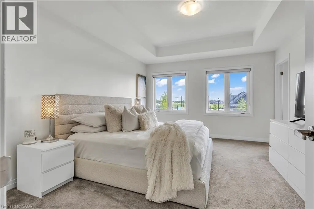 35 CROSSMORE Crescent