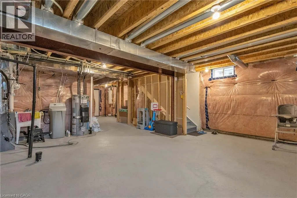 35 CROSSMORE Crescent
