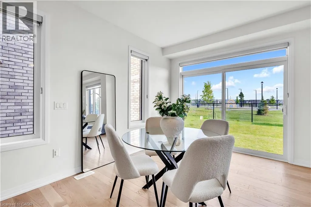 35 CROSSMORE Crescent