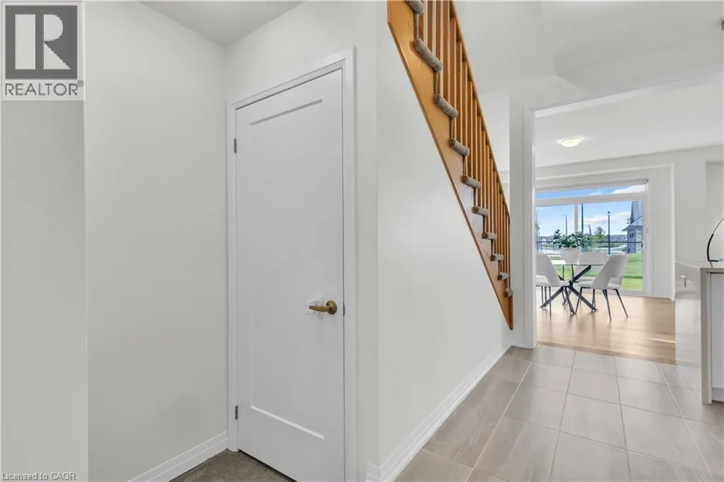 35 CROSSMORE Crescent
