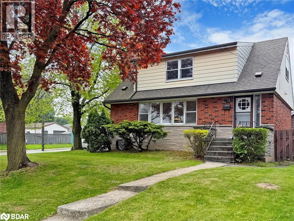 124 MCELROY Road E