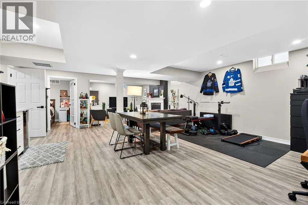 4118 PINCAY OAKS Lane