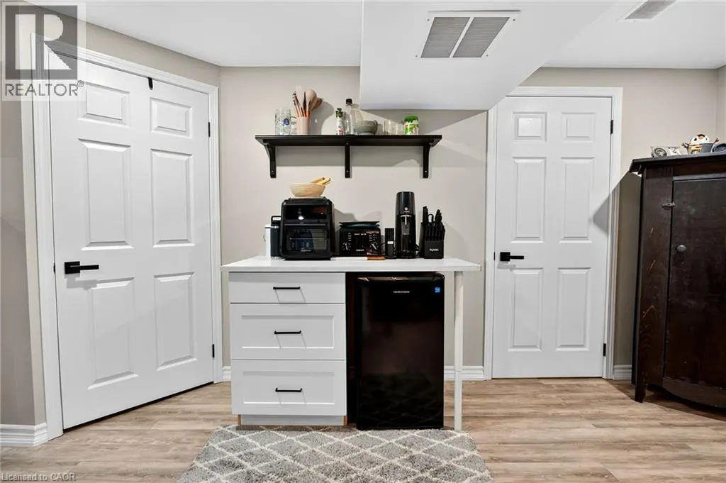 4118 PINCAY OAKS Lane