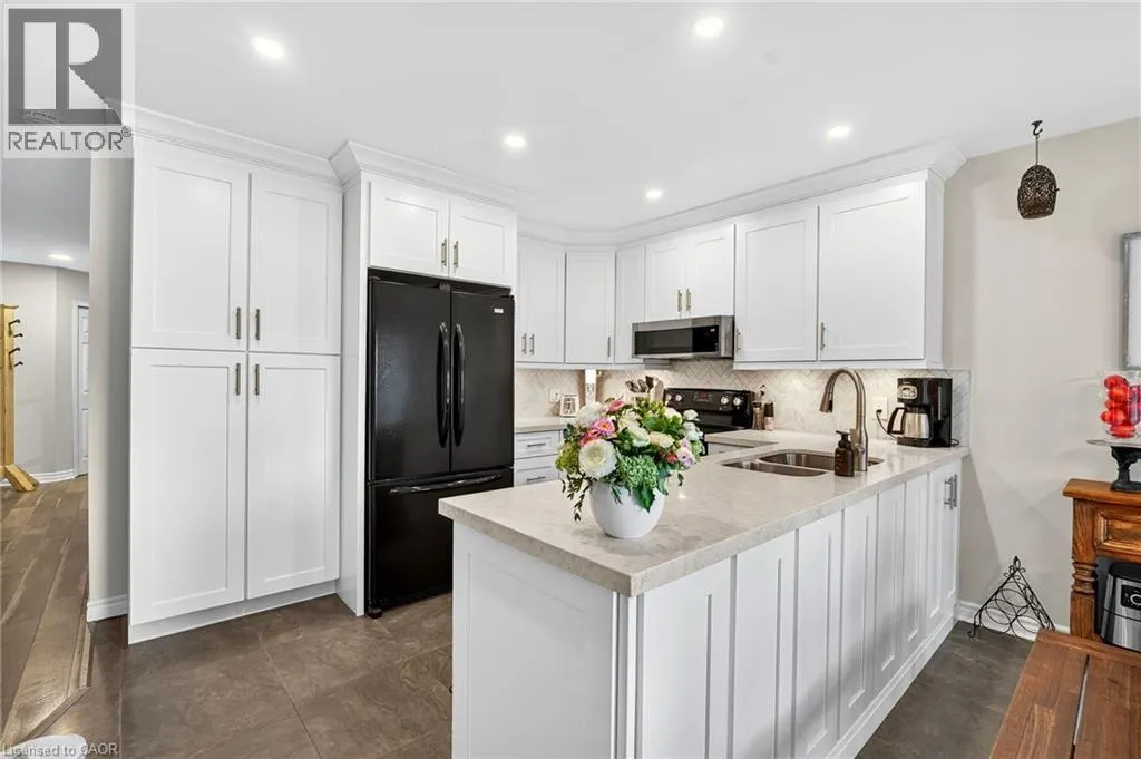 4118 PINCAY OAKS Lane