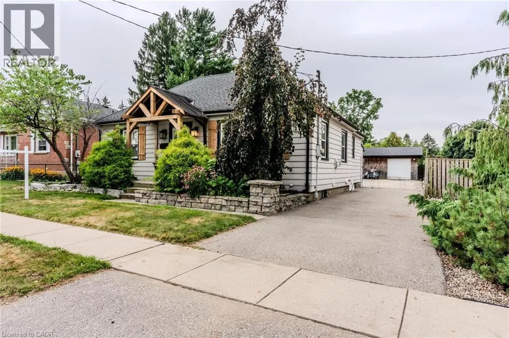 6 SUSSEX Avenue