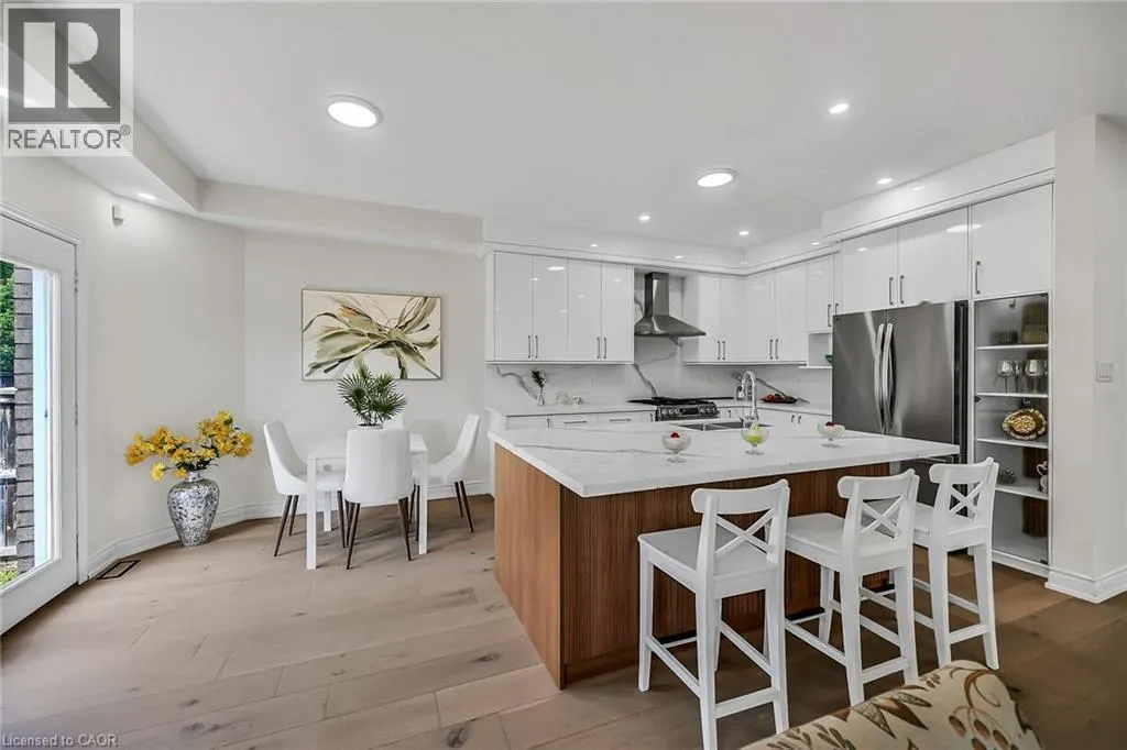 40 DAVINCI Boulevard