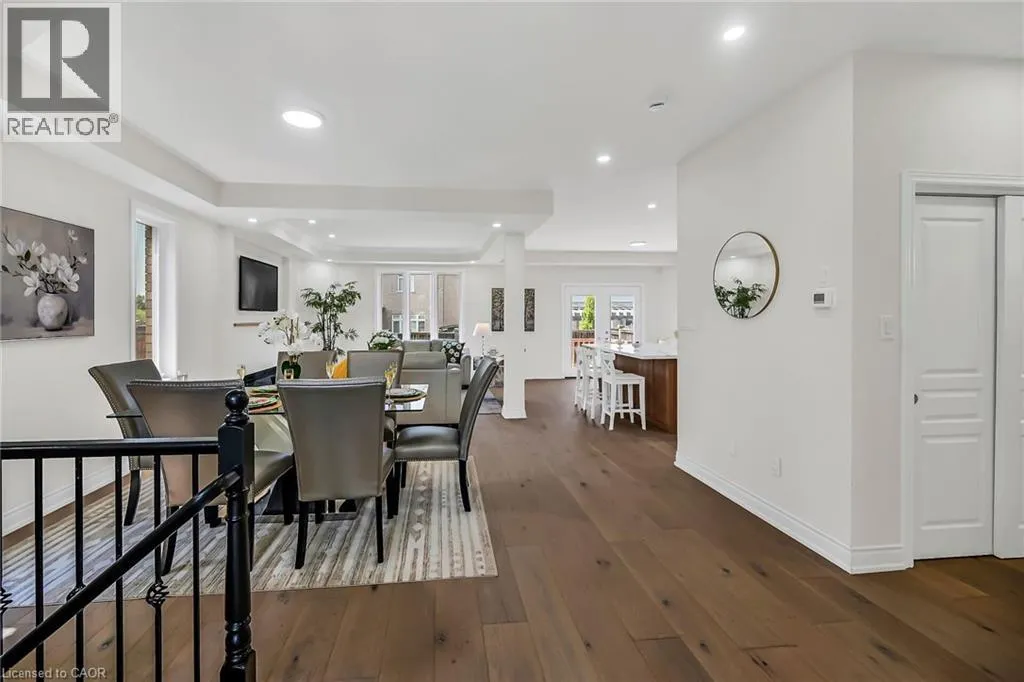 40 DAVINCI Boulevard
