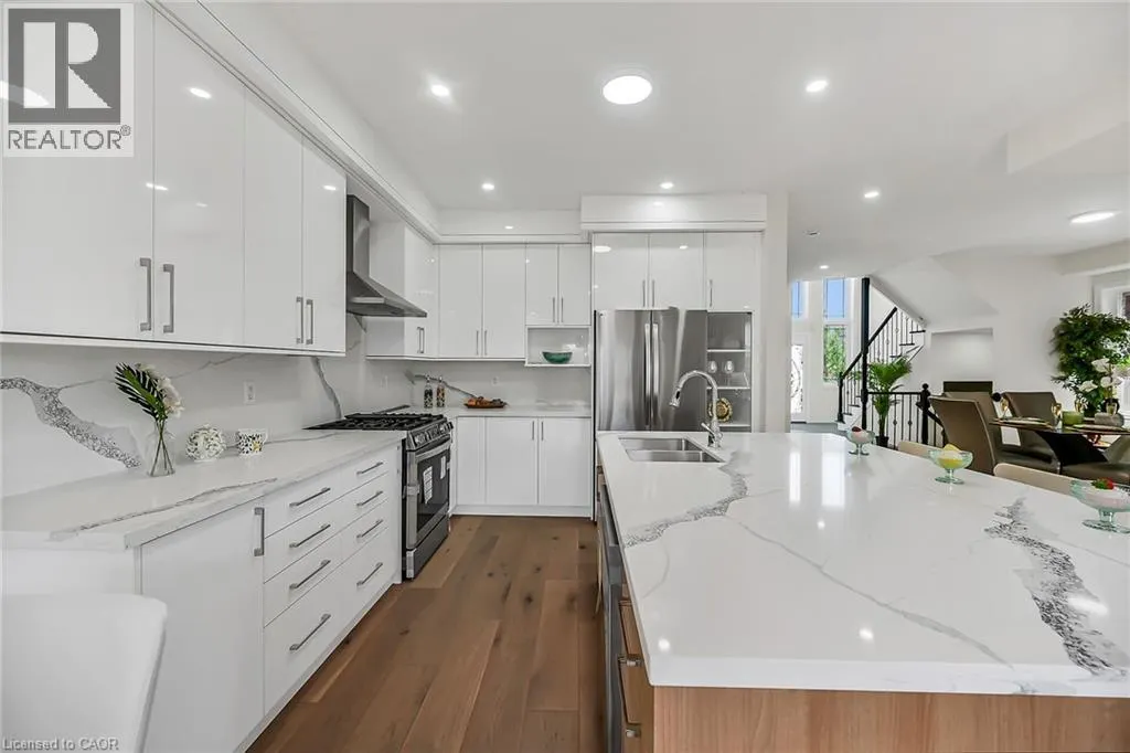 40 DAVINCI Boulevard