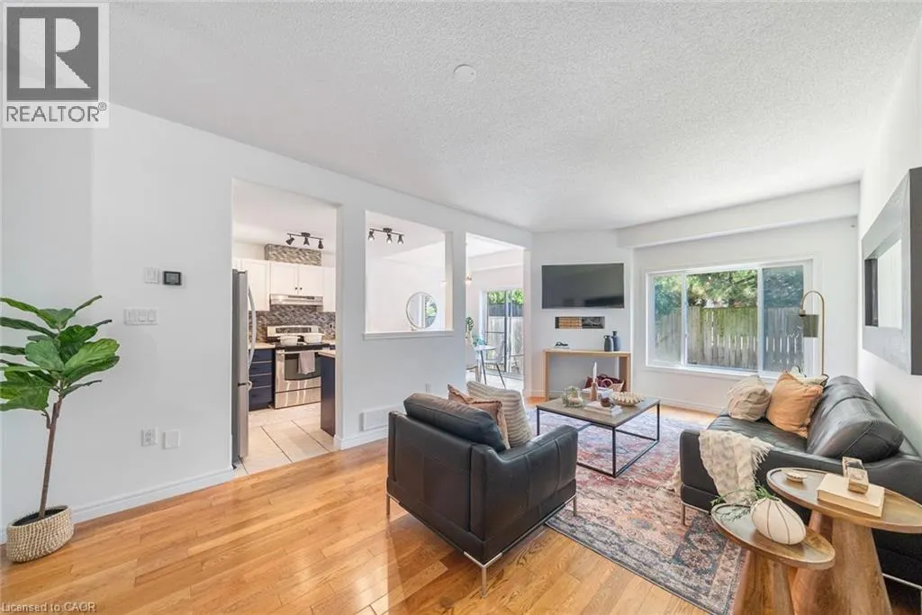 10 LIDDYCOAT Lane Unit# 4, #4