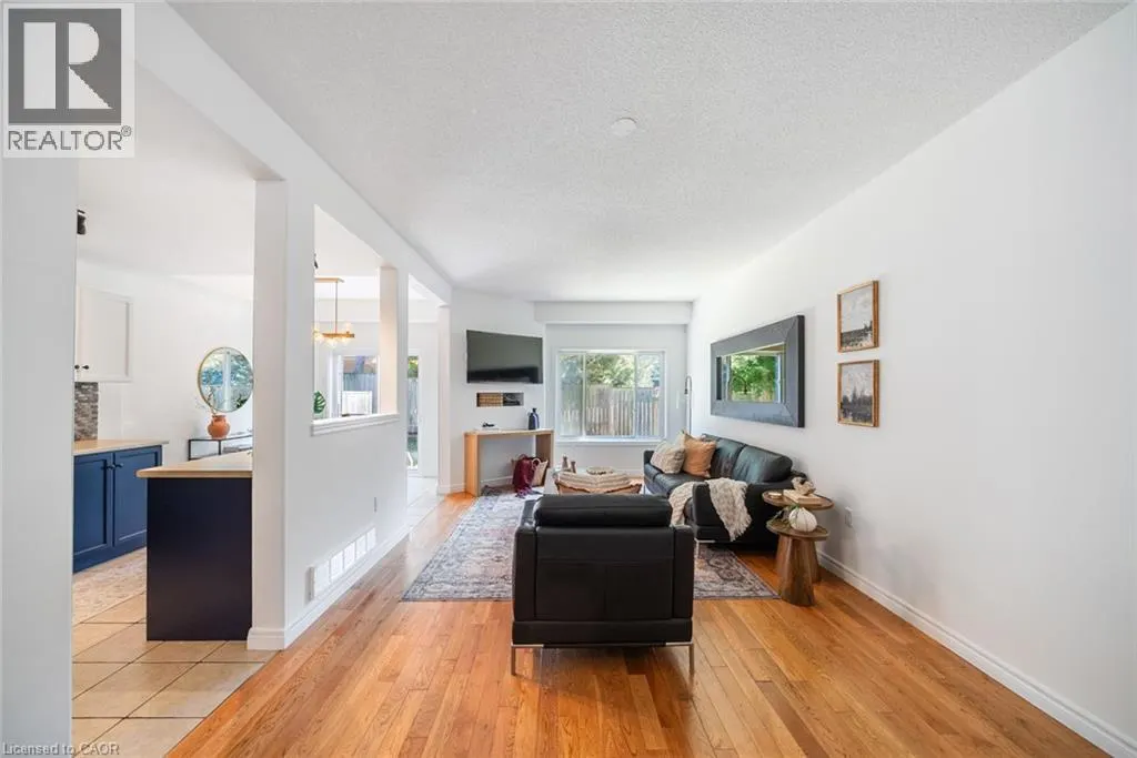 10 LIDDYCOAT Lane Unit# 4, #4