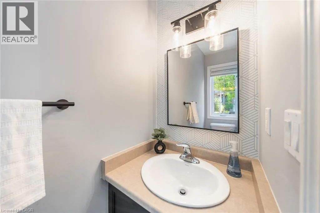 10 LIDDYCOAT Lane Unit# 4, #4