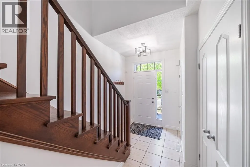 10 LIDDYCOAT Lane Unit# 4, #4