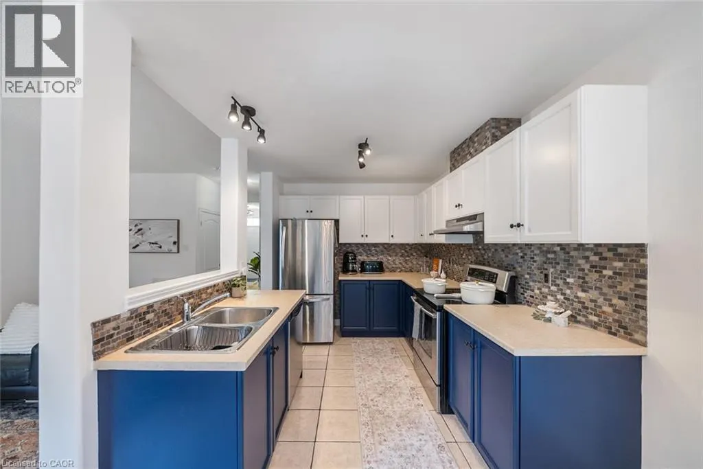 10 LIDDYCOAT Lane Unit# 4, #4
