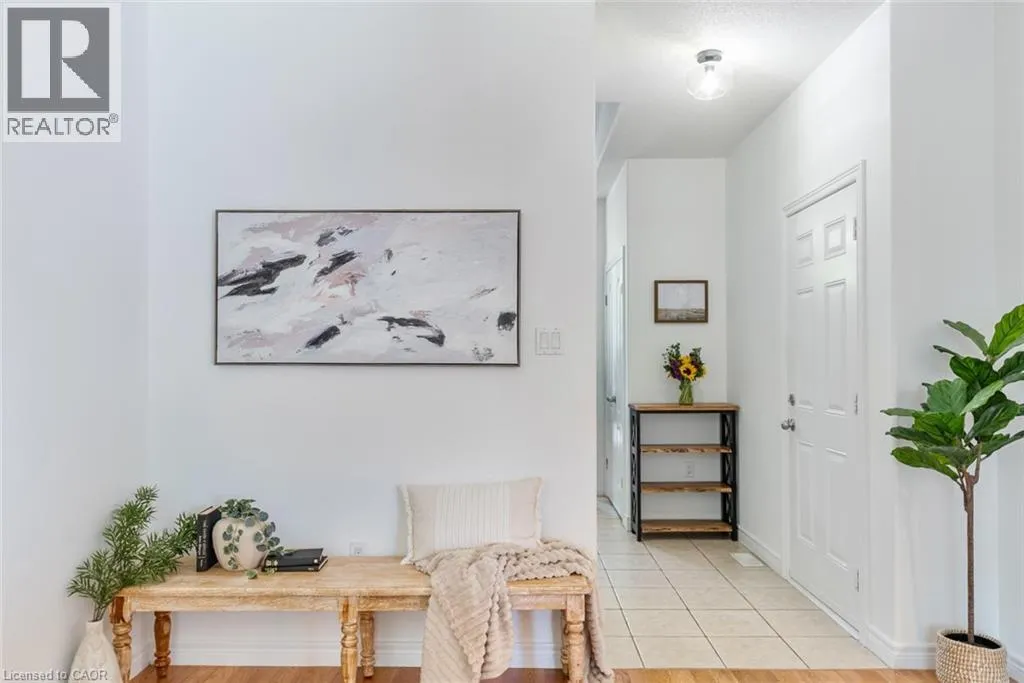 10 LIDDYCOAT Lane Unit# 4, #4