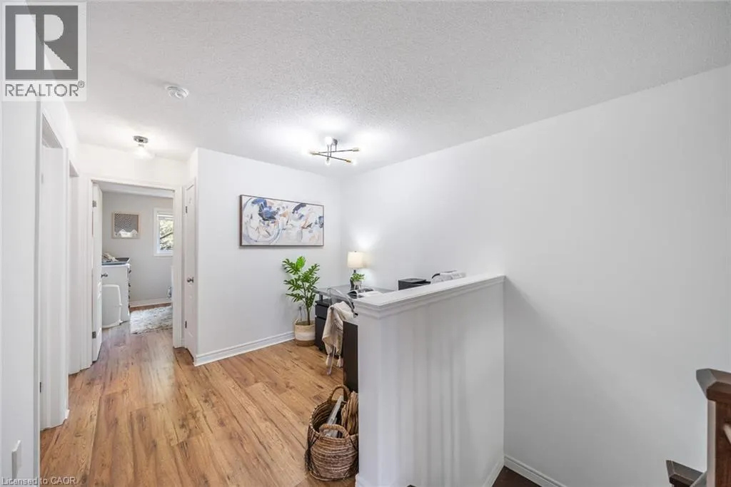 10 LIDDYCOAT Lane Unit# 4, #4