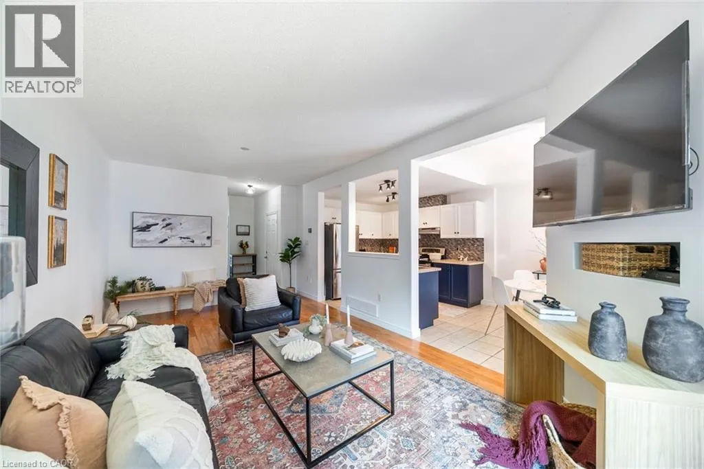 10 LIDDYCOAT Lane Unit# 4, #4