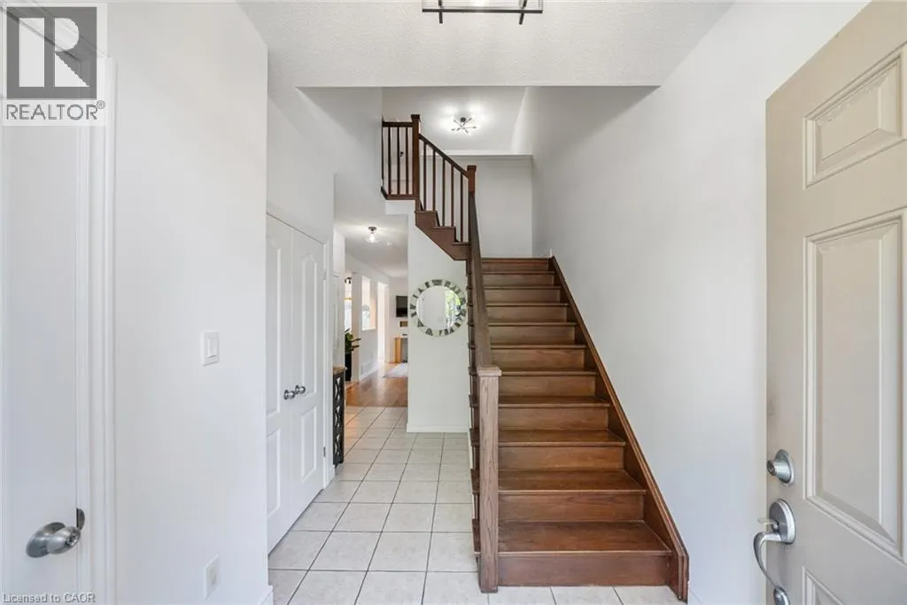 10 LIDDYCOAT Lane Unit# 4, #4