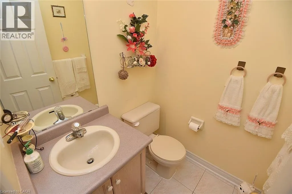 13 CHIANTI Crescent