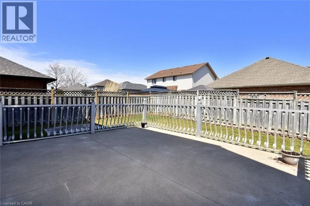 13 CHIANTI Crescent