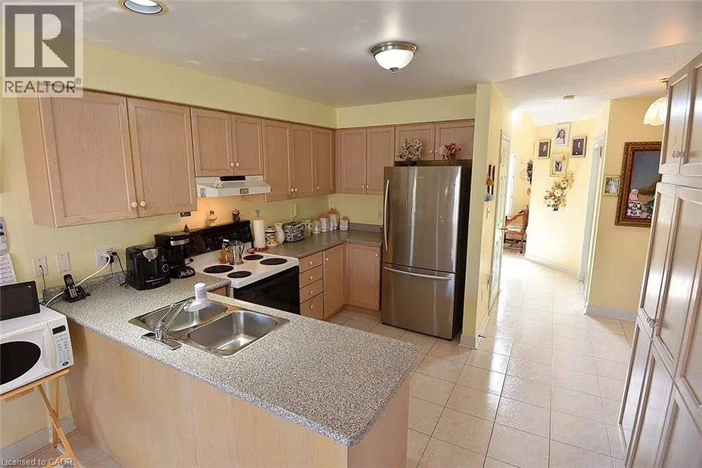 13 CHIANTI Crescent