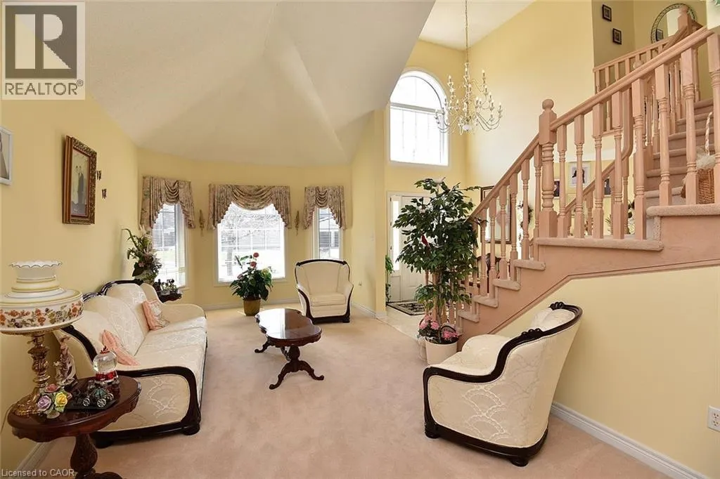 13 CHIANTI Crescent