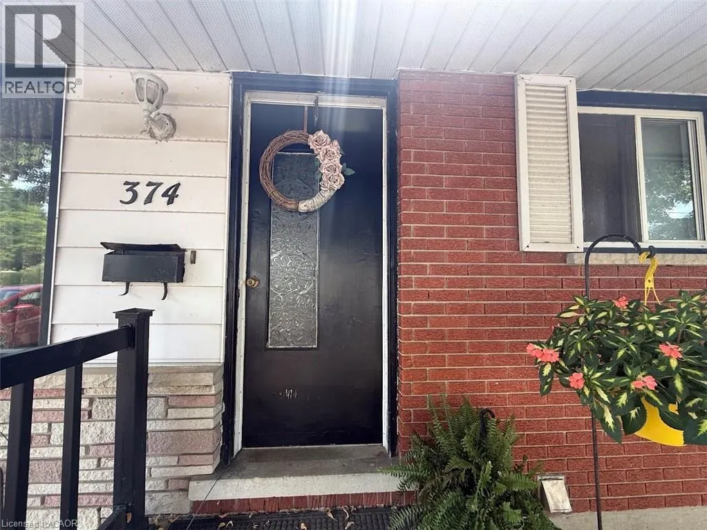 374 VICTORIA Road N