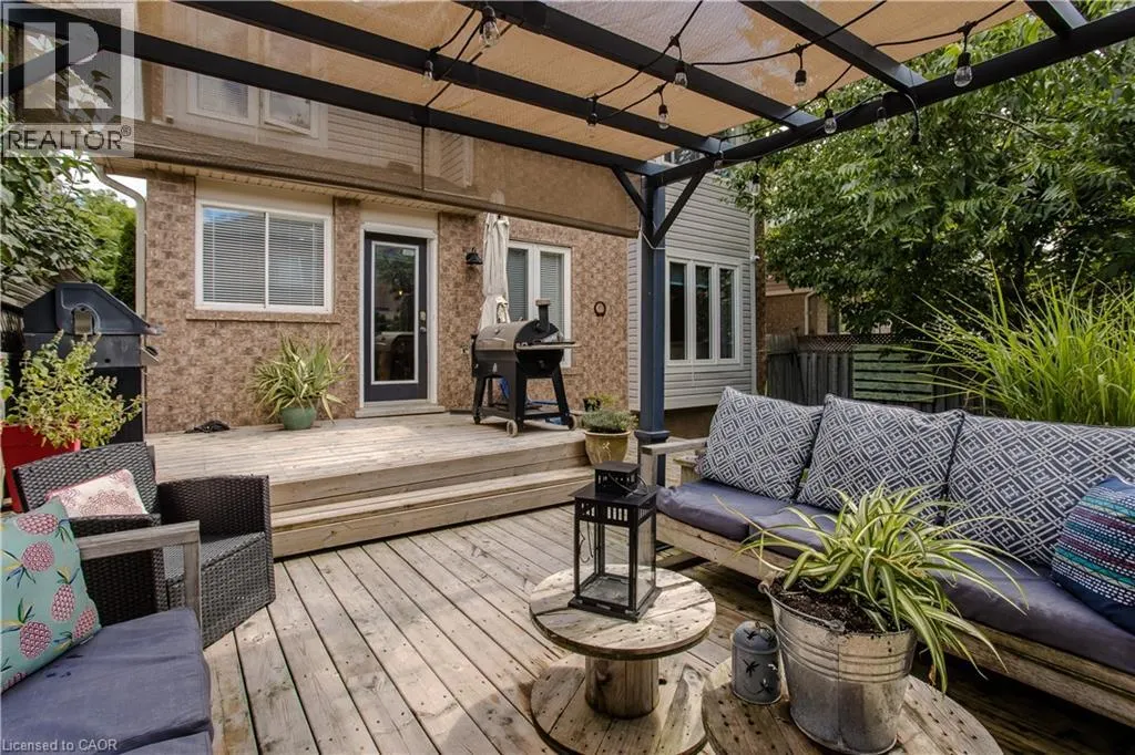 2214 KENNETH Crescent