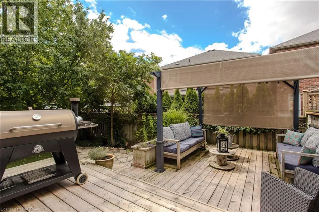 2214 KENNETH Crescent
