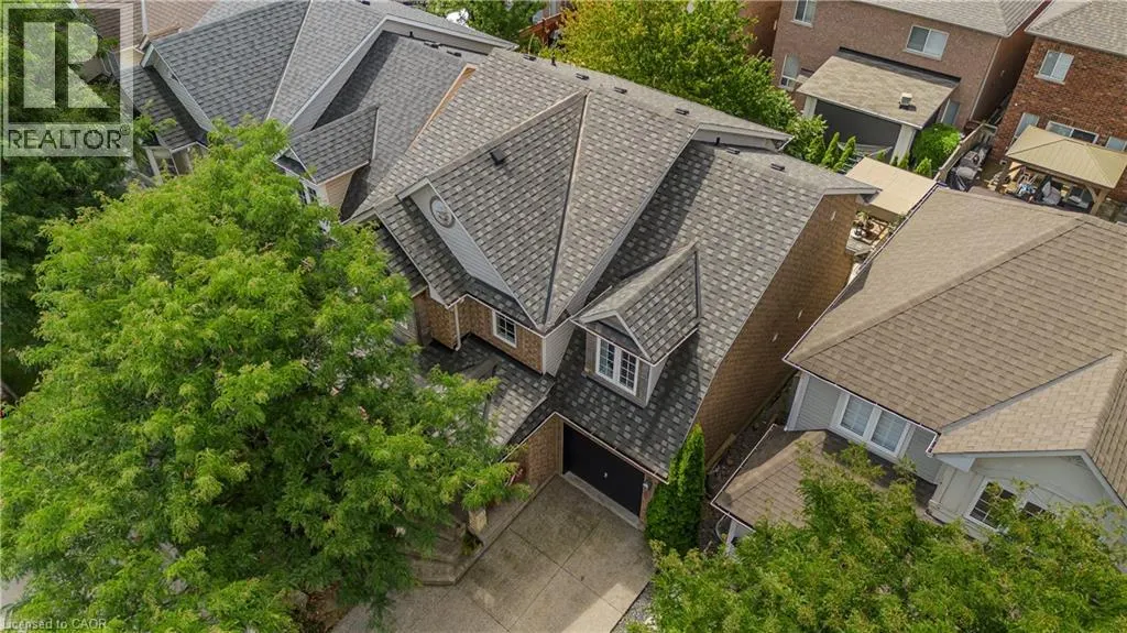 2214 KENNETH Crescent