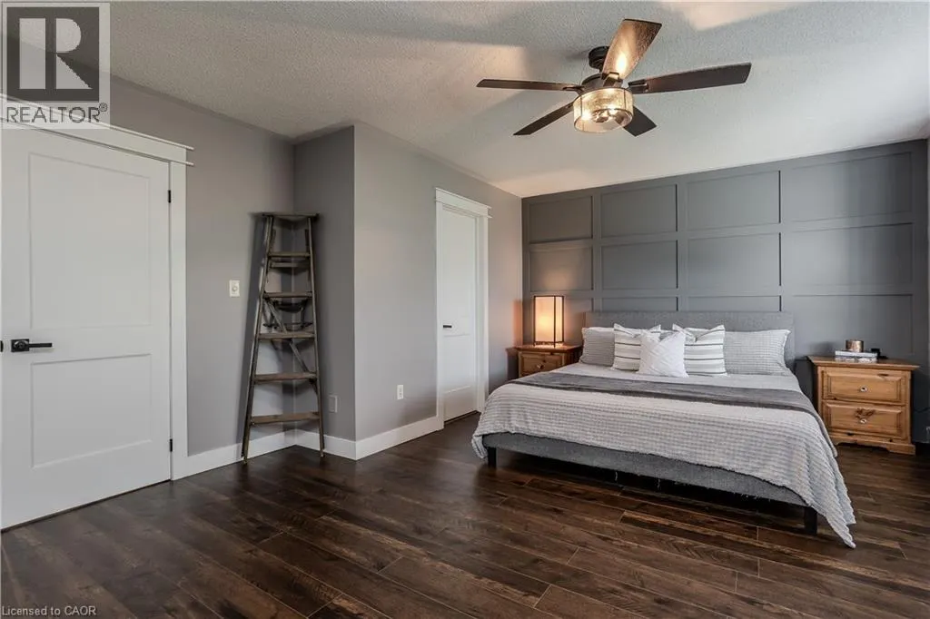 2214 KENNETH Crescent