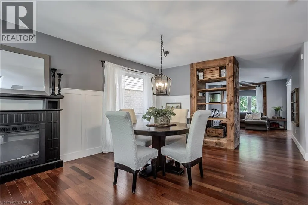 2214 KENNETH Crescent