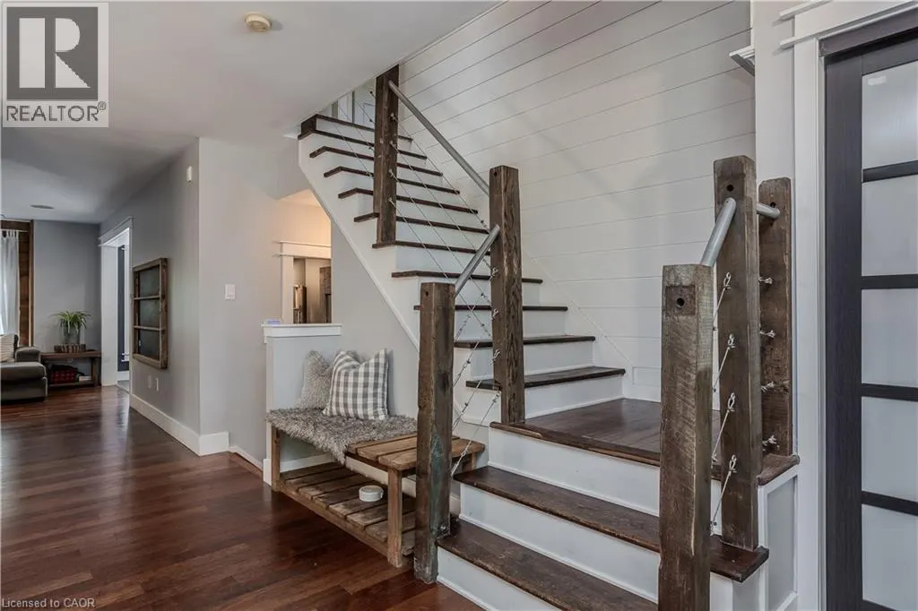 2214 KENNETH Crescent