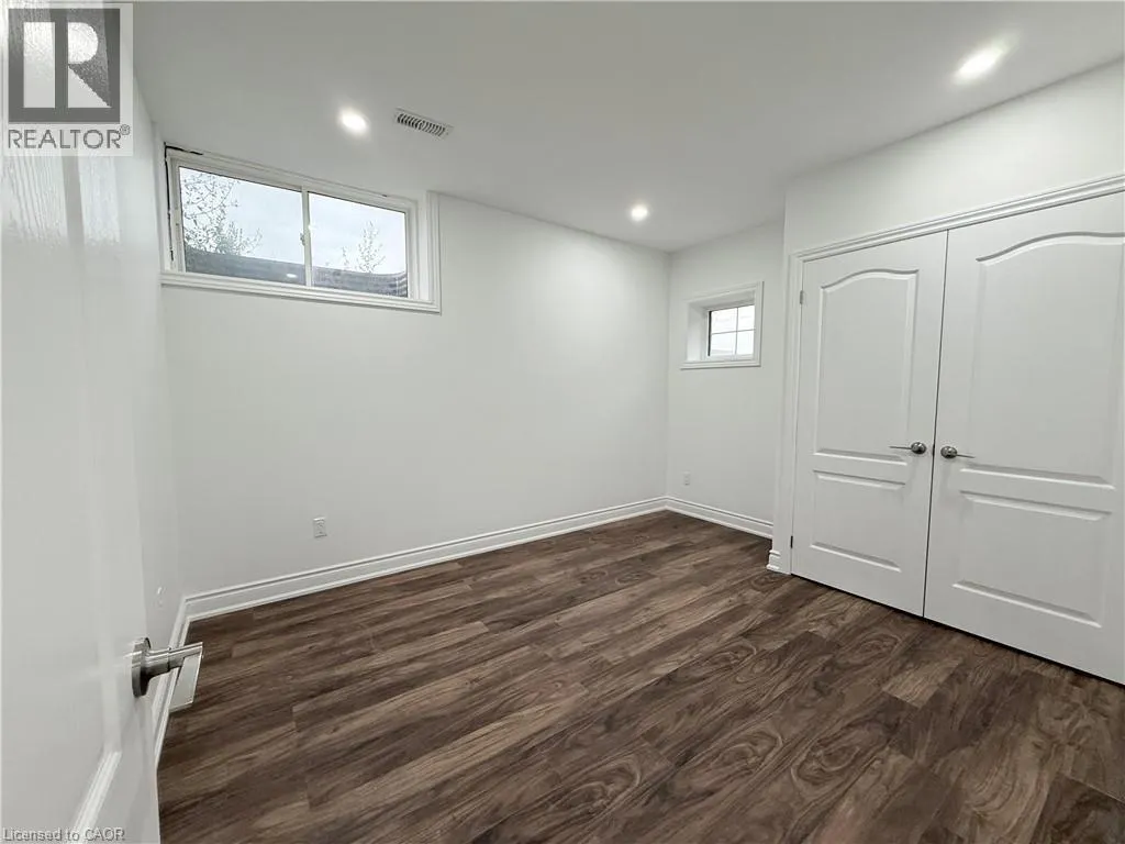 685 THOMAS SLEE Drive Unit# Basement, #Basement