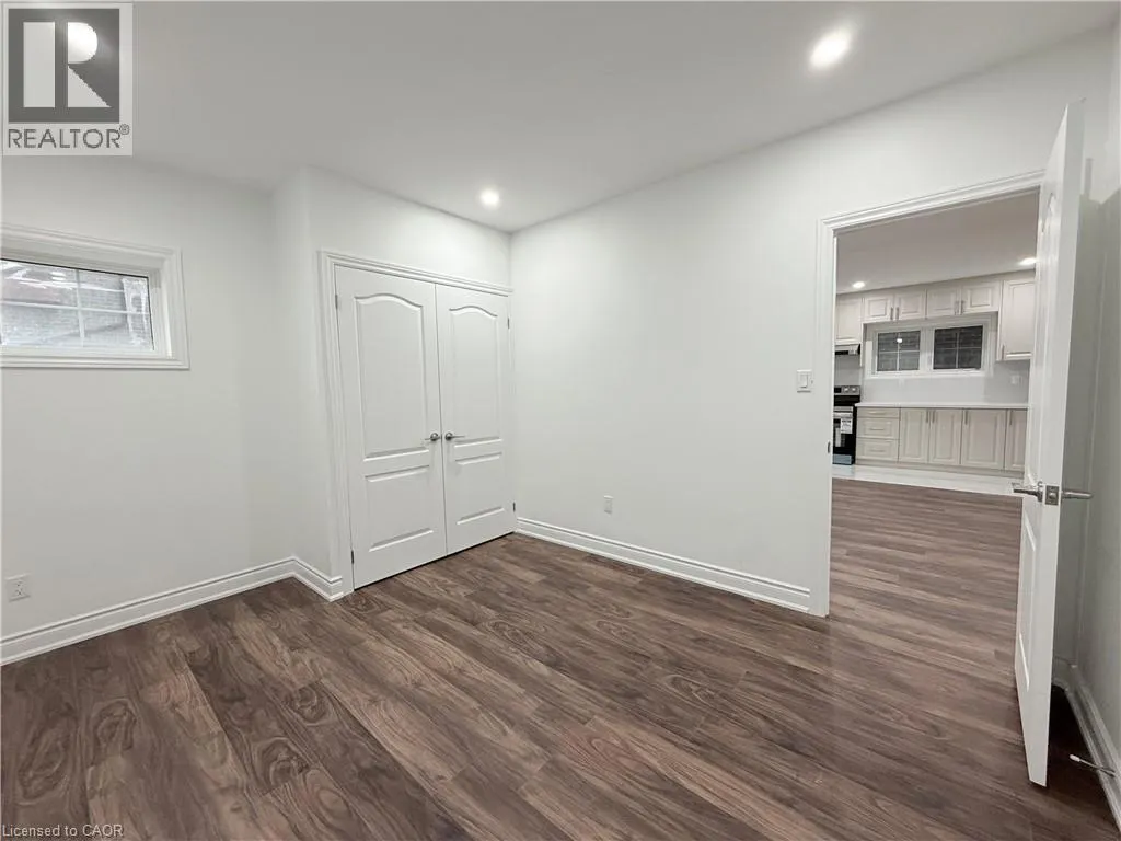 685 THOMAS SLEE Drive Unit# Basement, #Basement