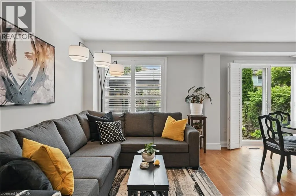 62 VALRIDGE Drive