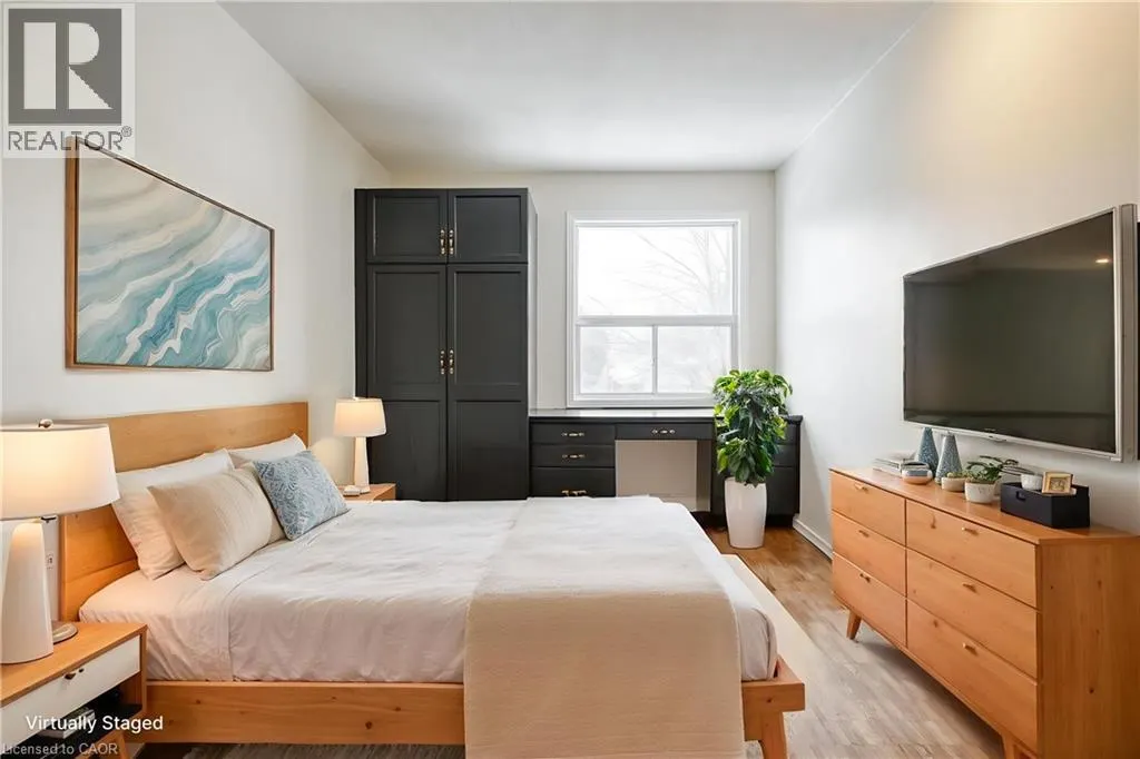 113 BEVERLY Street Unit# MAIN FLOOR, #MAIN FLOOR