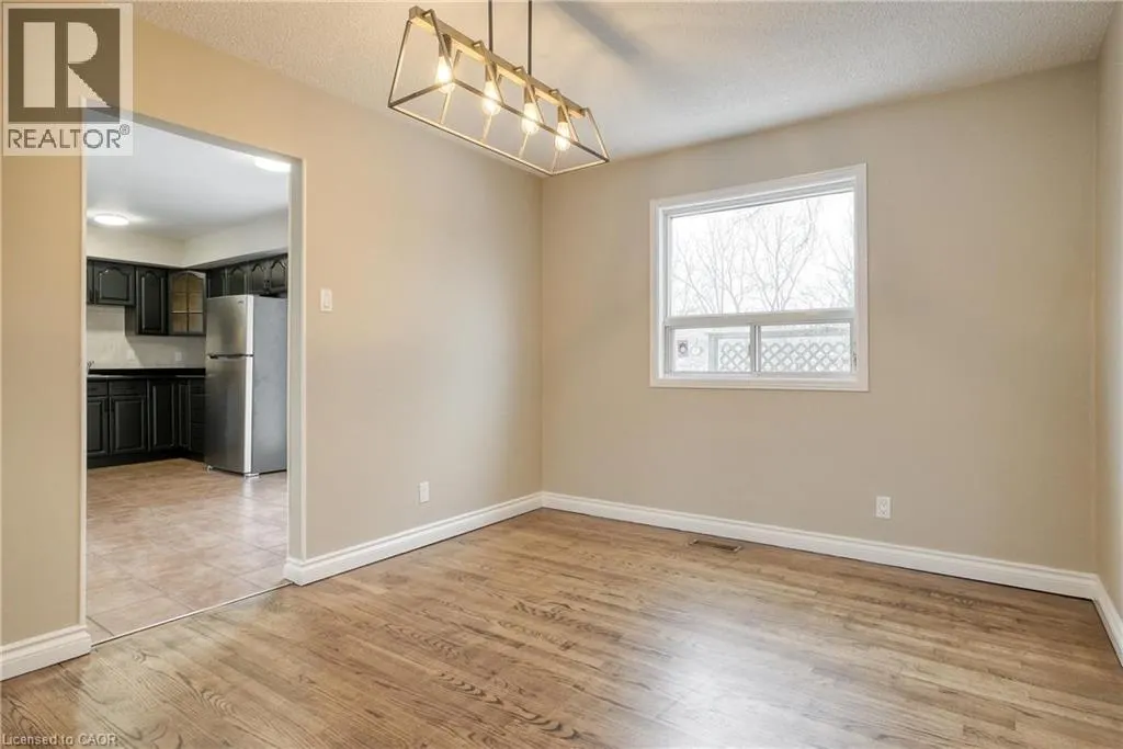 113 BEVERLY Street Unit# MAIN FLOOR, #MAIN FLOOR