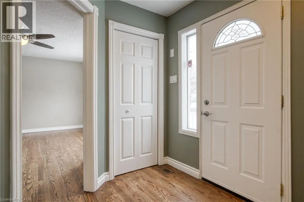 113 BEVERLY Street Unit# MAIN FLOOR, #MAIN FLOOR