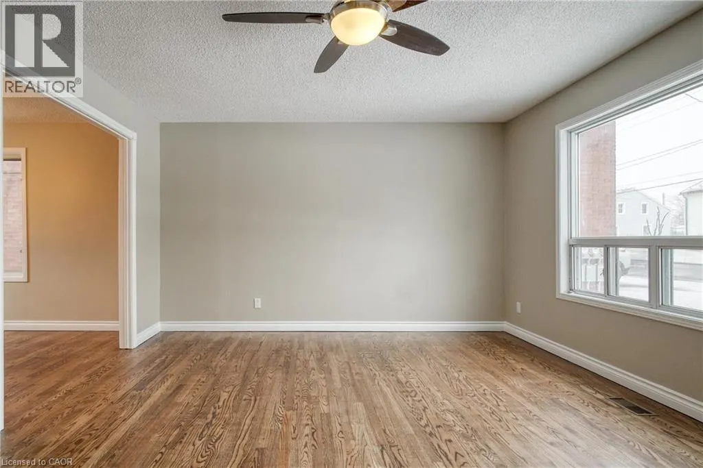 113 BEVERLY Street Unit# MAIN FLOOR, #MAIN FLOOR