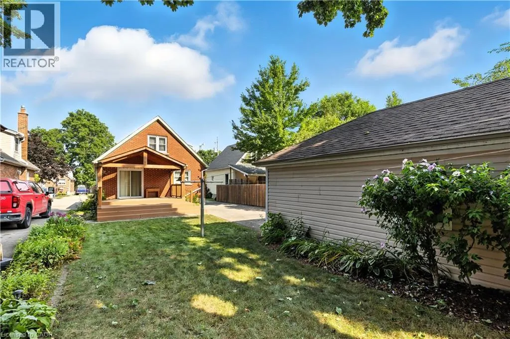 35 GRENVILLE Avenue