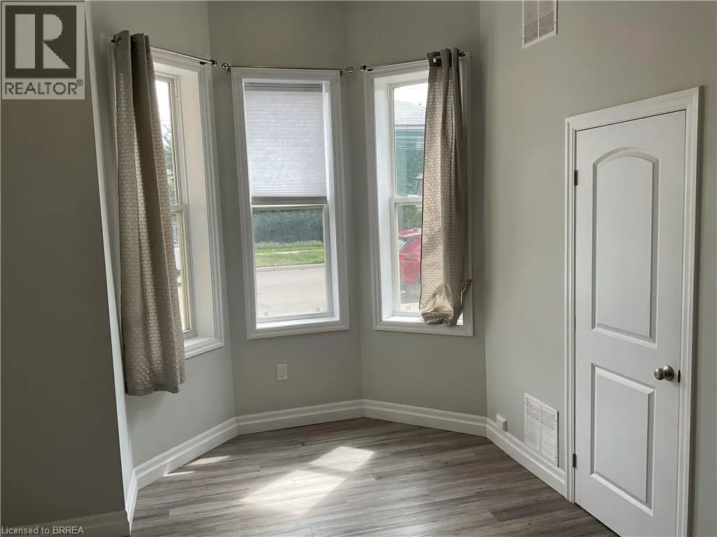 98 LORNE Crescent Unit# 1, #1